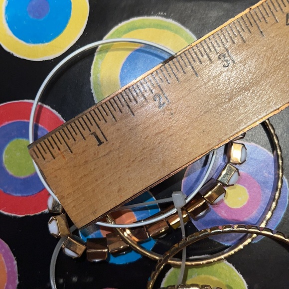 New Fashion Gold-Tone Textured White Enamel & Beaded Bangle Set 12Pcs - Picture 6 of 7